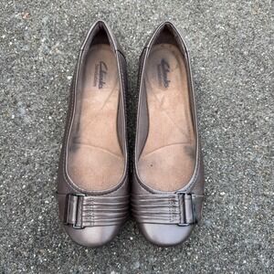 Clarks Bendables Pixie Flat Shoes Women's Size 6 Pewter Metallic Leather Slip On